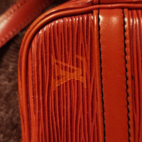 💕LV epi Trocodero 27 - Picture 3 of 8